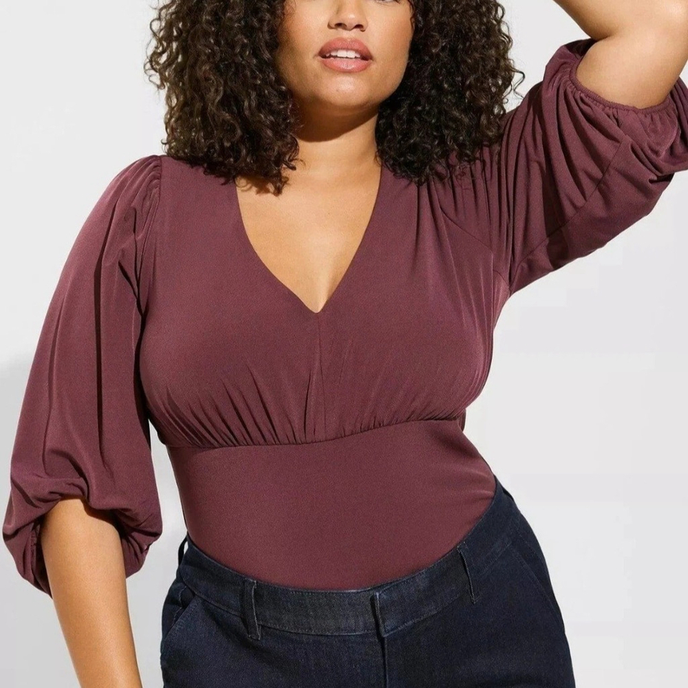 Torrid Womens Studio Knit V Neck Top 3x Purple Shirred Stretch Flowy Feminine